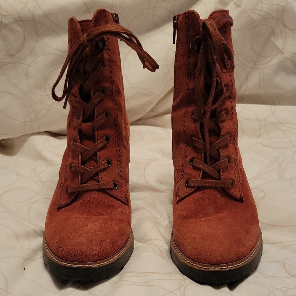 Women's Naturalizer Terracotta Lace-Up Boots